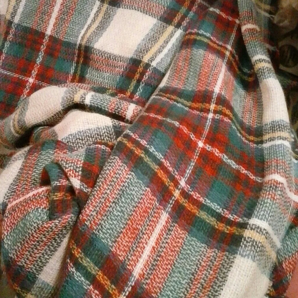Large  Wrap Throw Light Soft  and Comfy